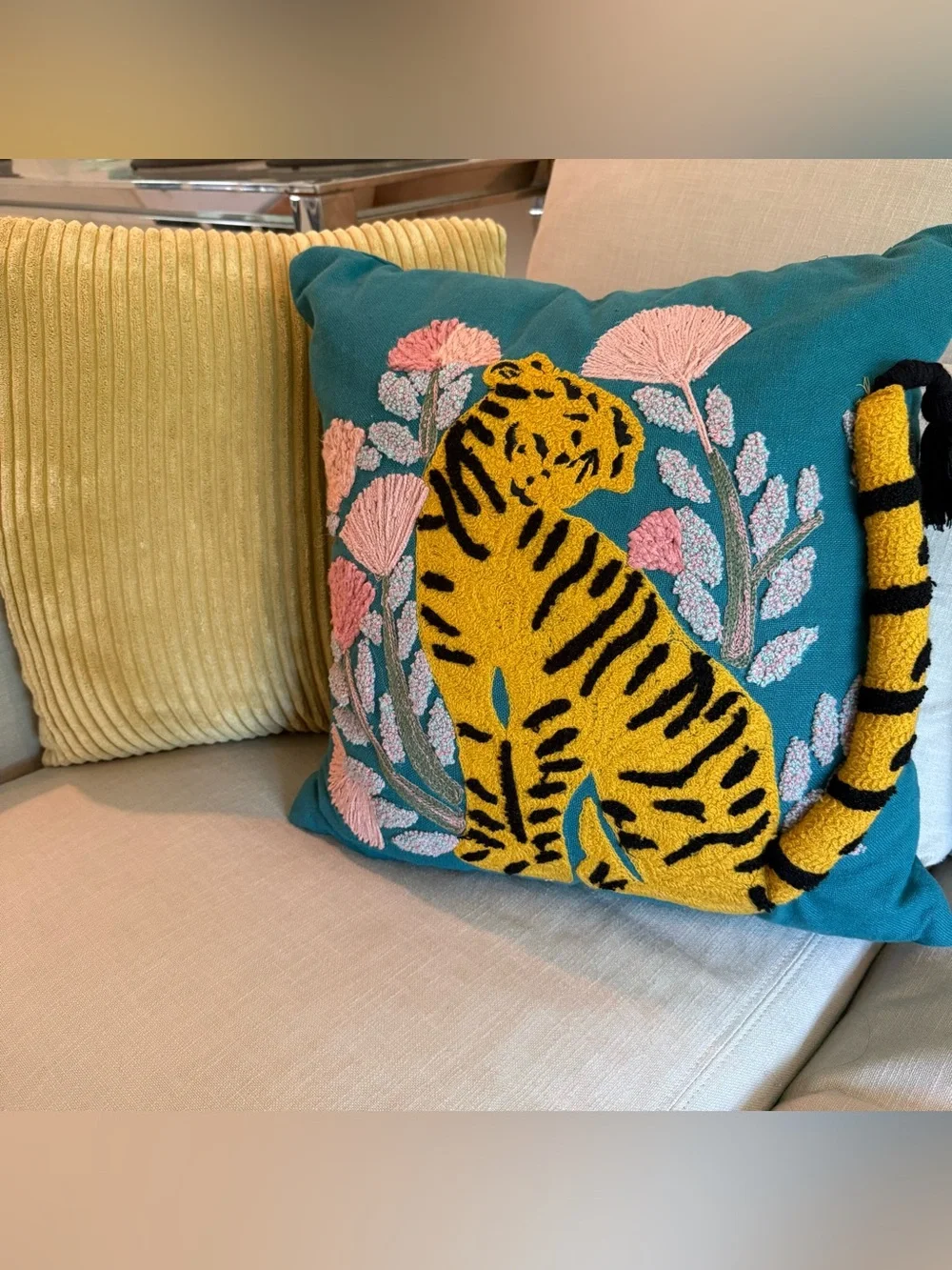 Set of 2 Hand Tufted Tiger Throw Pillows Safari Animal Mustard Cotton 18x18 New